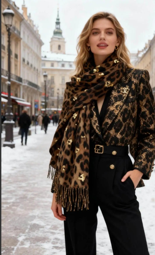 foulard douce hiver imprimé léopard avec dorures